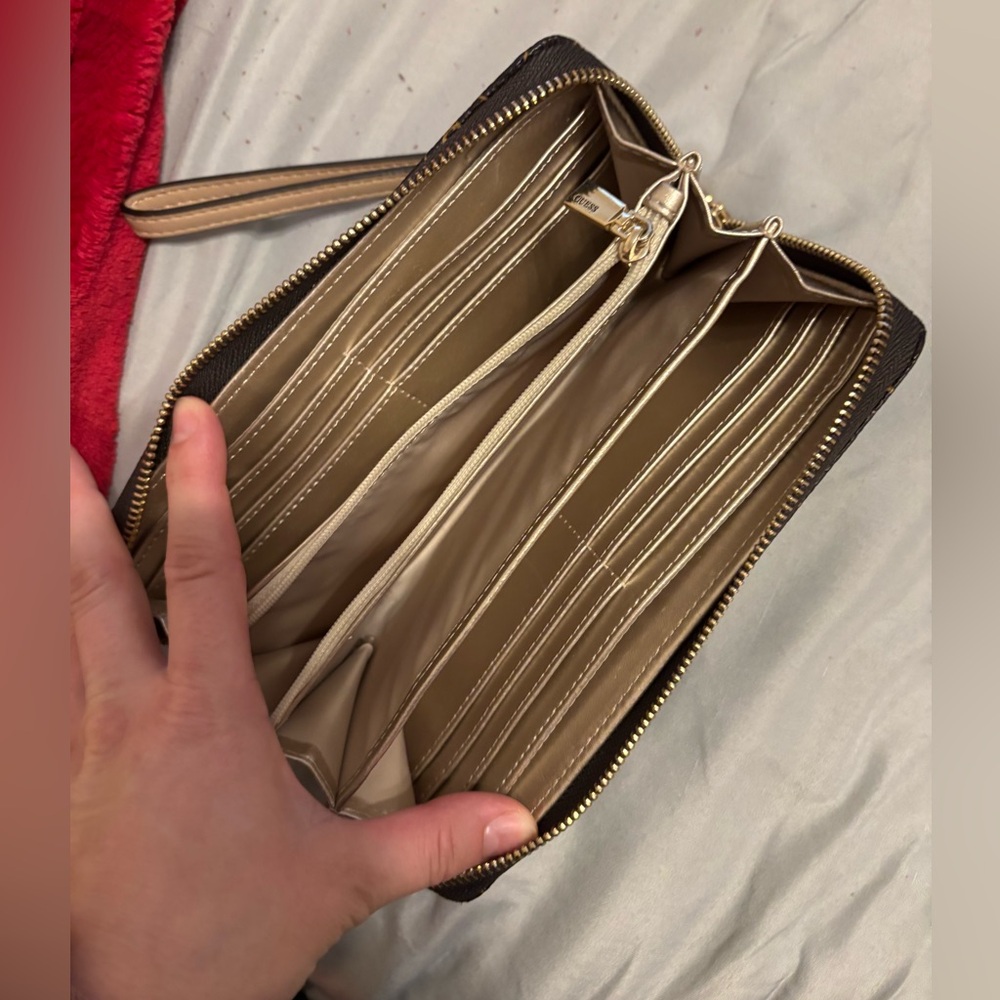 GUESS Black and Brown Monogram Tote & Wallet - Picture 4 of 6